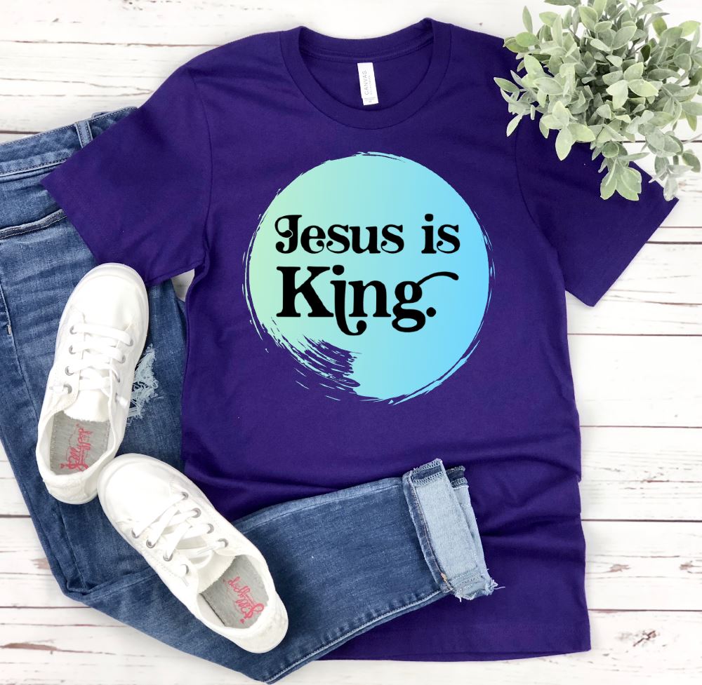 Jesus is King Shirt T-shirt Lord is Light Purple S